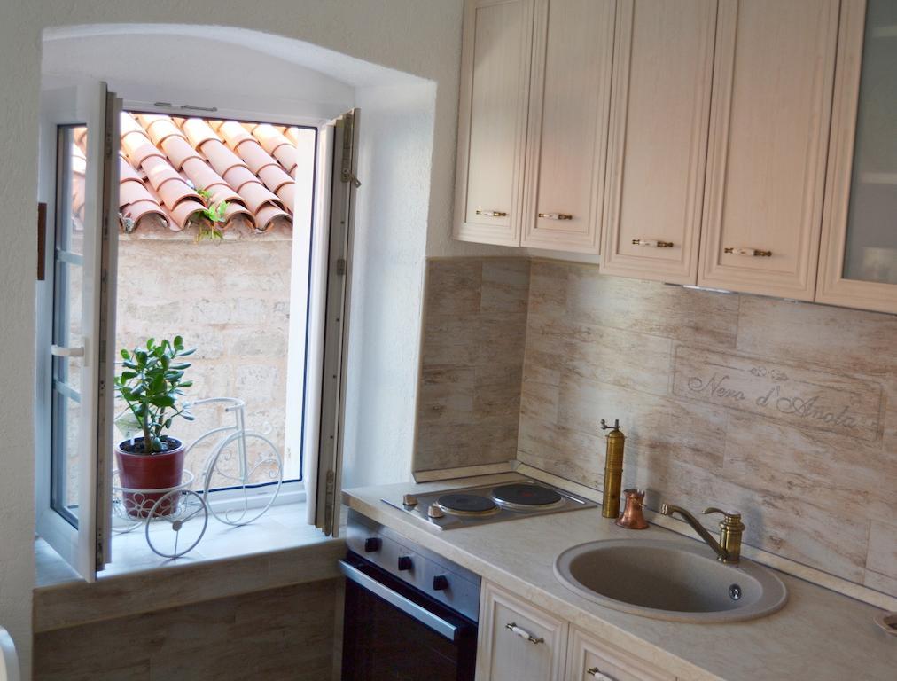 Bell Tower Apartment Μπούντβα Εξωτερικό φωτογραφία